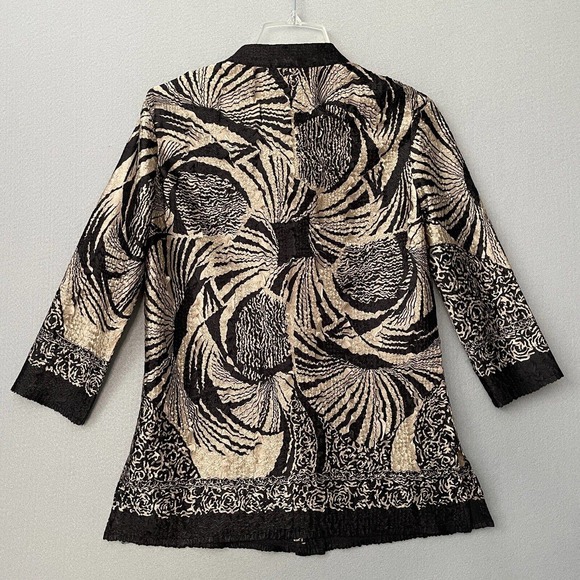 Chicos Travelers Mandarin Collar Toggle Button Top - Picture 5 of 11